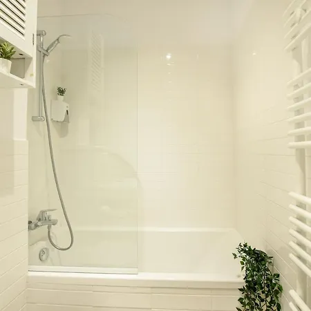 The Geometrist - Stunning 1Br Apt With Balcony Bucharest Exterior photo