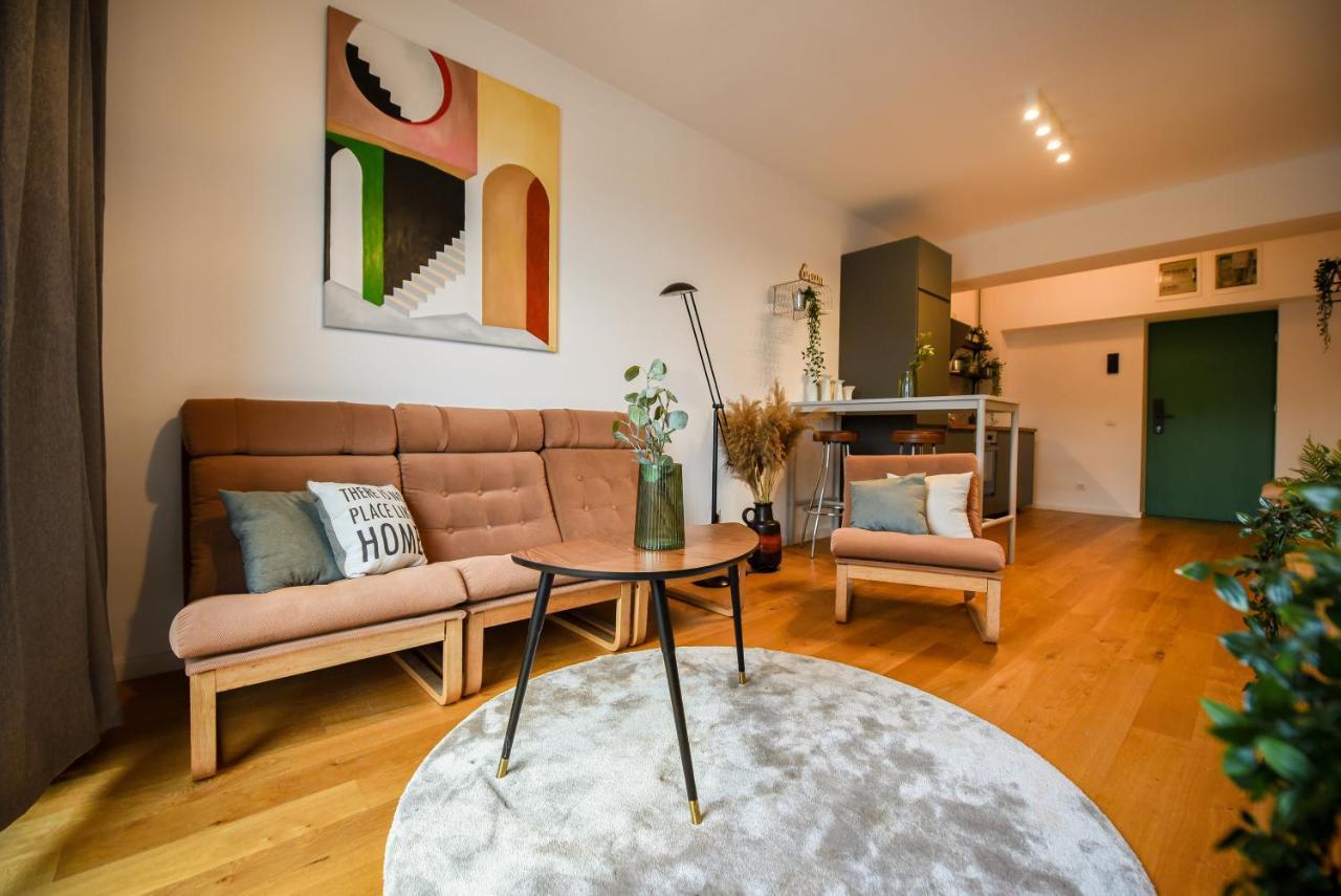 The Geometrist - Stunning 1br With Balcony * Bucharest