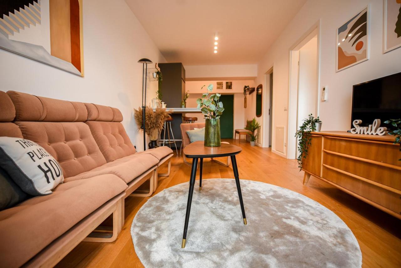 Apartment The Geometrist - Stunning 1br With Balcony Bucharest